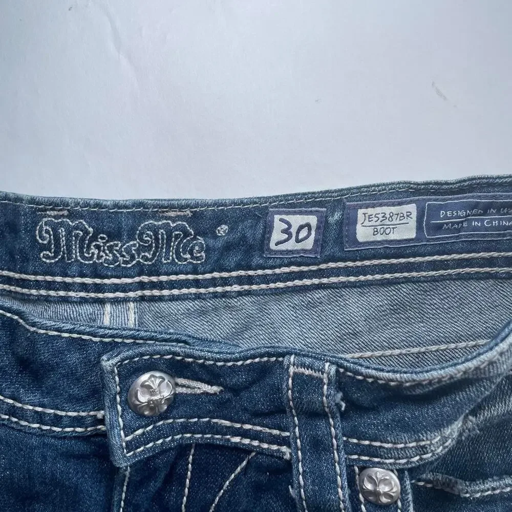 Vintage Miss Me Low Rise Bootcut Bedazzled Jeans Size 30 M Y2K Blue Denim
